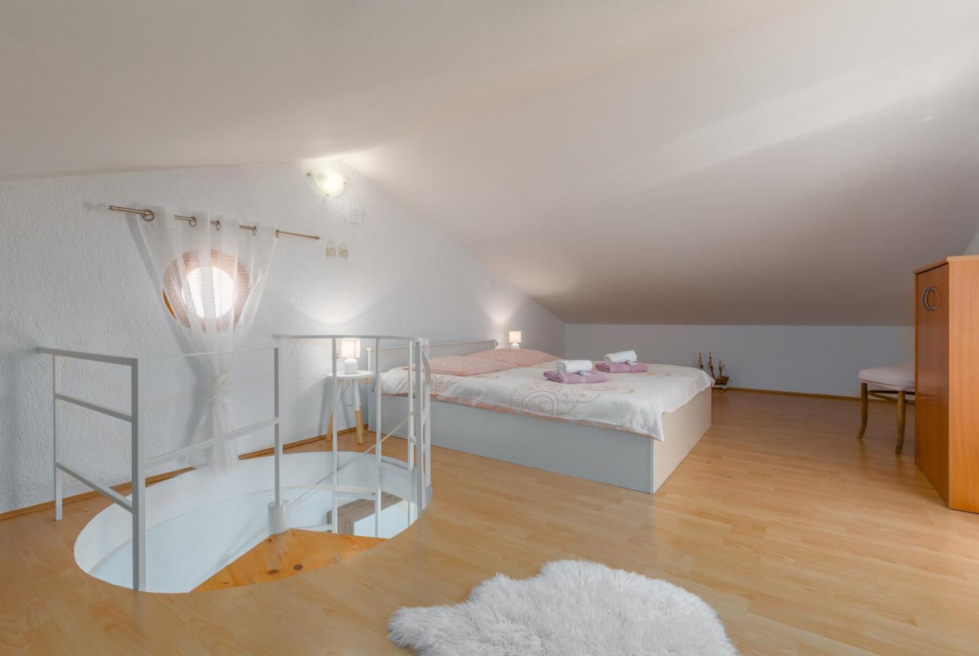 Apartment Leni Near Beach Пореч Екстер'єр фото